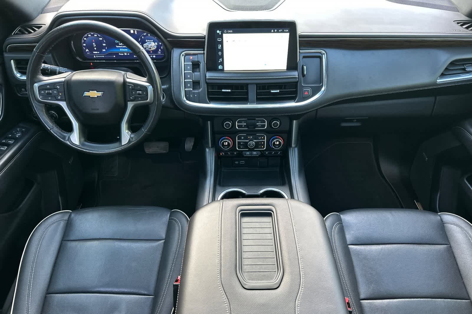 Used 2023 Chevrolet Tahoe Premier AWD/4WD image 3