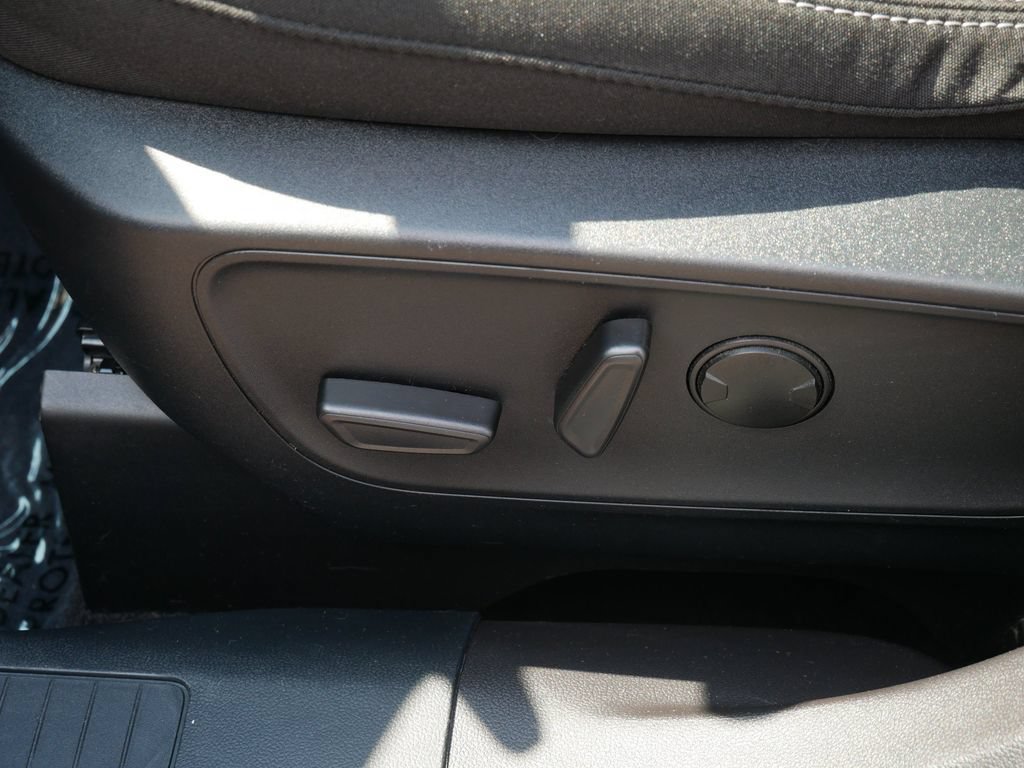 Certified 2024 Ford Escape Active AWD/4WD image 19