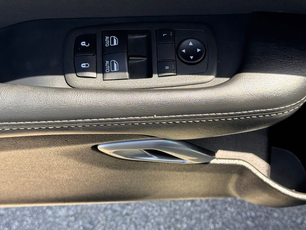 Used 2022 Dodge Challenger GT image 16