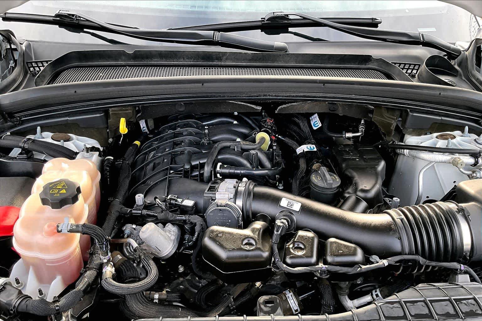 Used 2023 Jeep Grand Cherokee L Laredo AWD/4WD image 33
