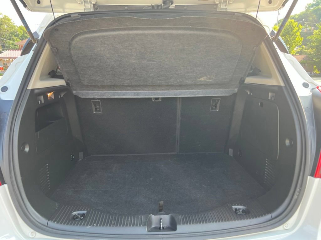 Used 2022 Buick Encore Preferred w/ Safety Package AWD/4WD image 12