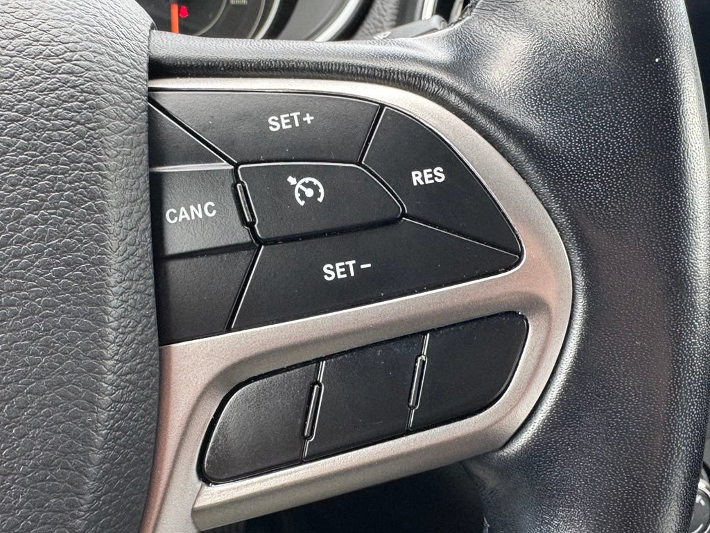Used 2020 Jeep Cherokee High Altitude AWD/4WD image 37