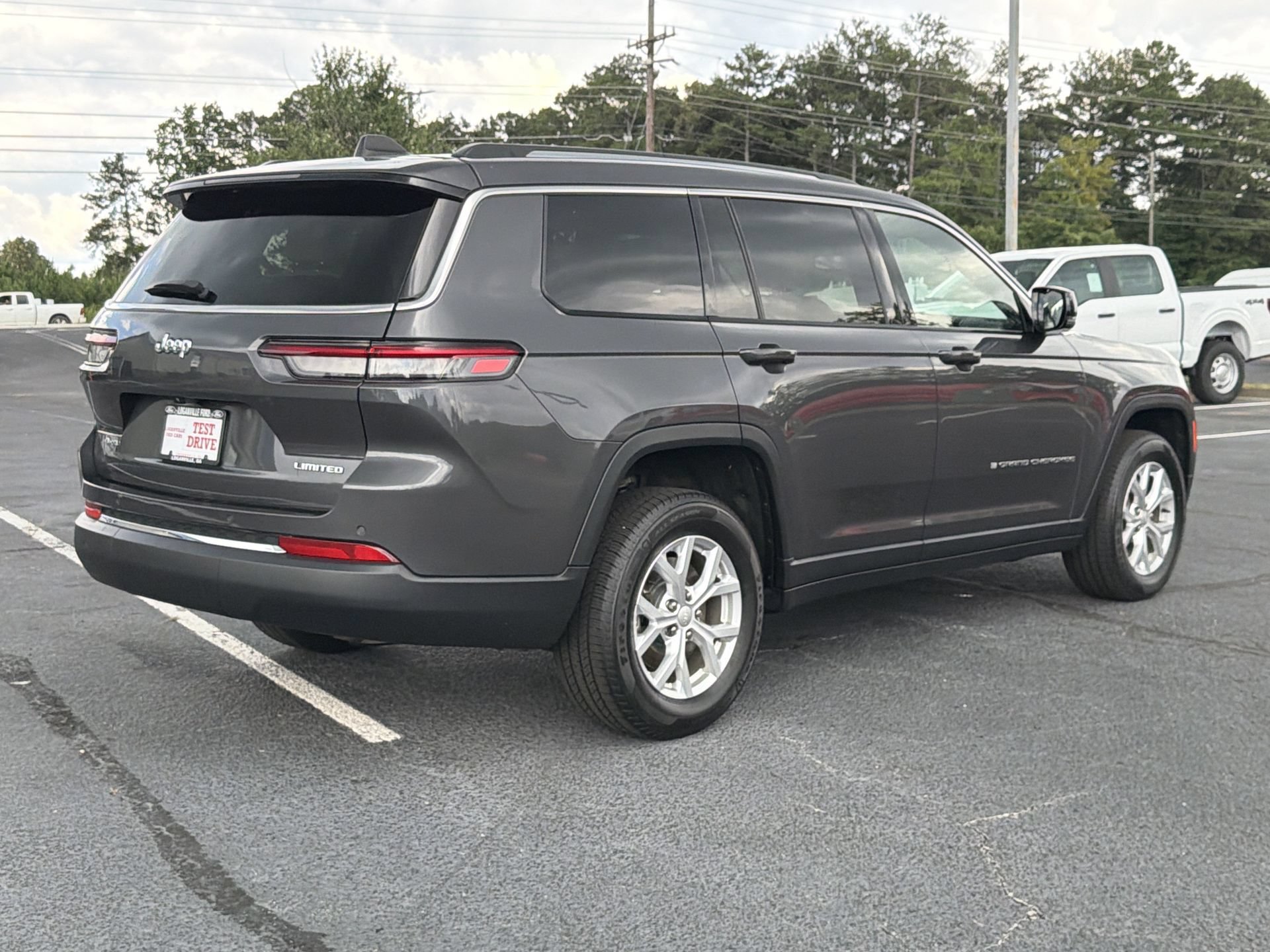 Used 2023 Jeep Grand Cherokee L Limited AWD/4WD image 30