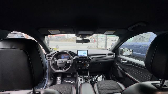 Certified 2025 Ford Escape ST-Line w/ Cold Weather Package AWD/4WD image 18