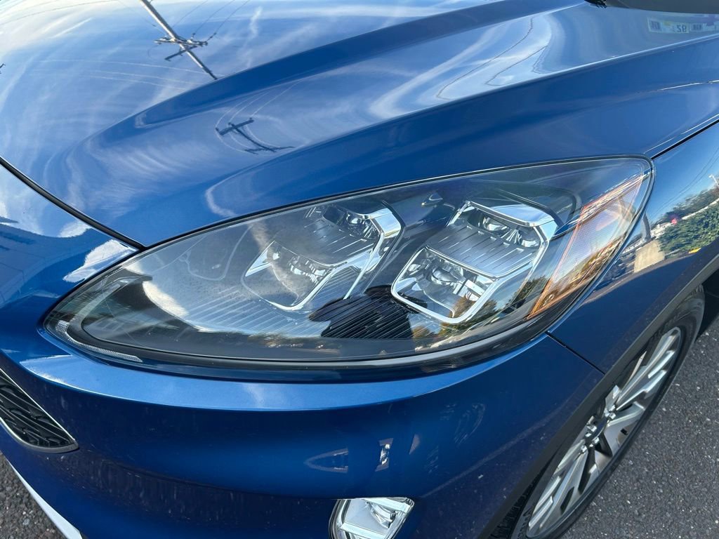 Certified 2022 Ford Escape Titanium w/ Class II Trailer Tow Package image 36