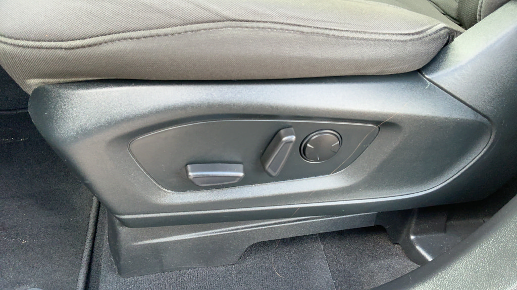 Certified 2021 Ford Explorer XLT RWD image 19