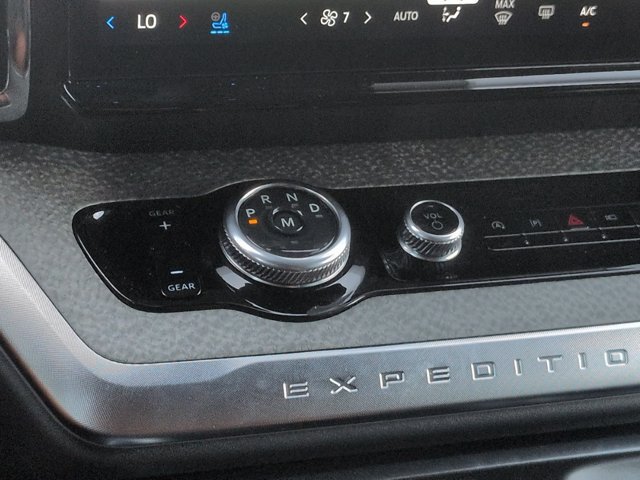 Certified 2025 Ford Expedition Tremor AWD/4WD image 27