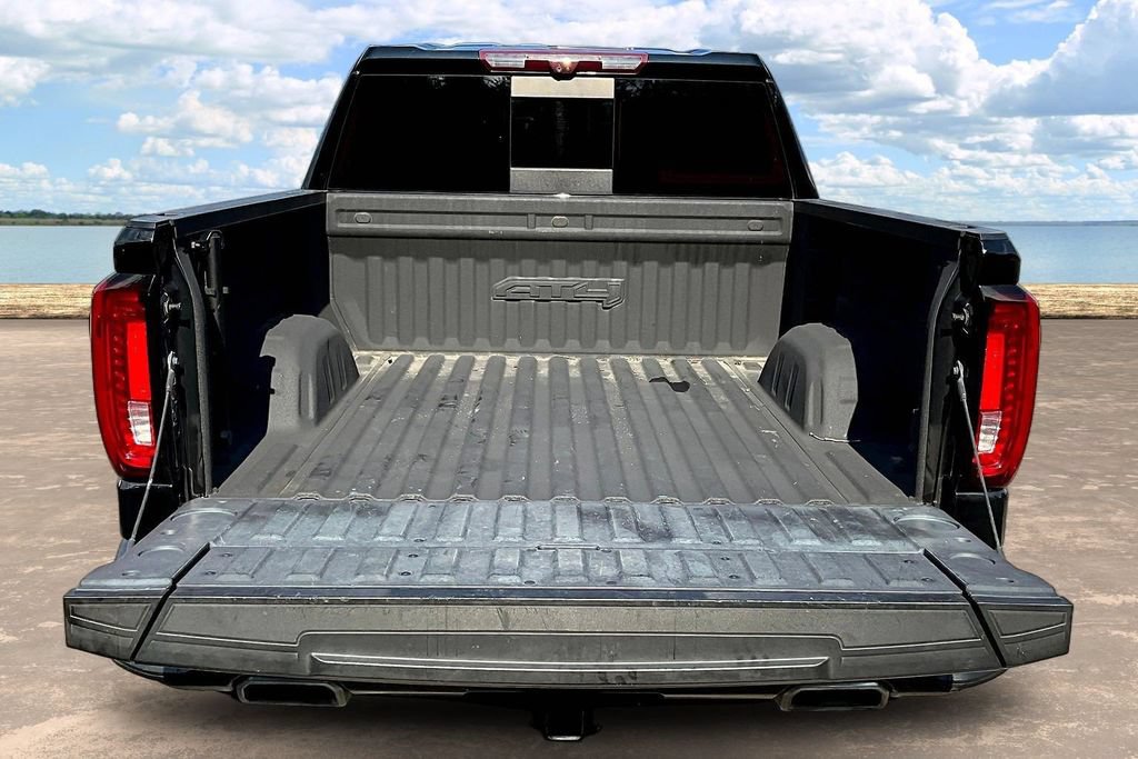 Used 2023 GMC Sierra 1500 AT4 w/ Technology Package AWD/4WD image 9