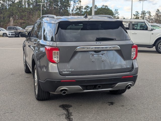 Certified 2022 Ford Explorer Limited w/ Limited Technology Package image 3