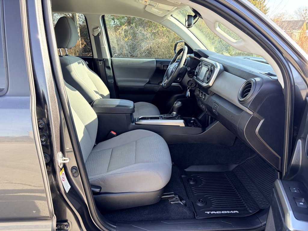 Used 2019 Toyota Tacoma SR5 image 21