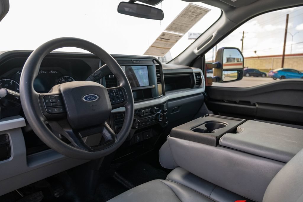 Certified 2025 Ford F250 XL AWD/4WD image 16