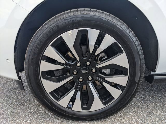 Certified 2025 Ford Expedition Max Platinum w/ Driver's Package AWD/4WD image 10