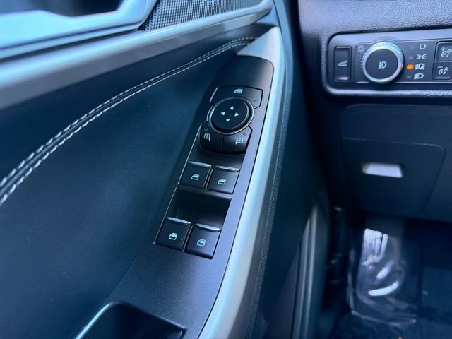 Certified 2022 Ford Explorer XLT w/ Equipment Group 202A image 28