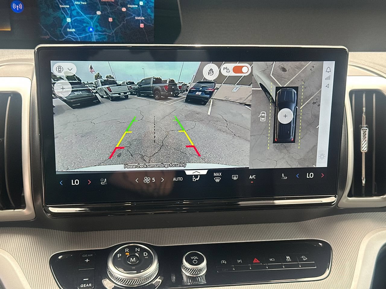 Certified 2025 Ford Expedition Active AWD/4WD image 32