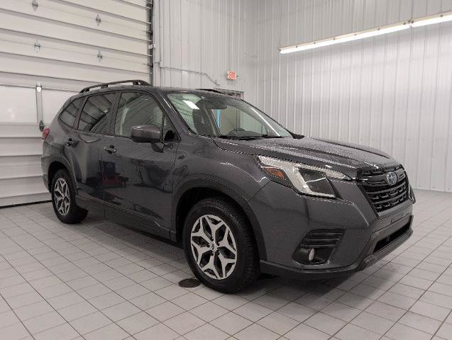 Used 2023 Subaru Forester Premium AWD/4WD image 1