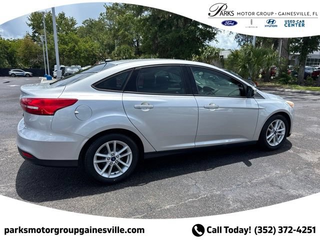 Certified 2017 Ford Focus SE FWD image 6