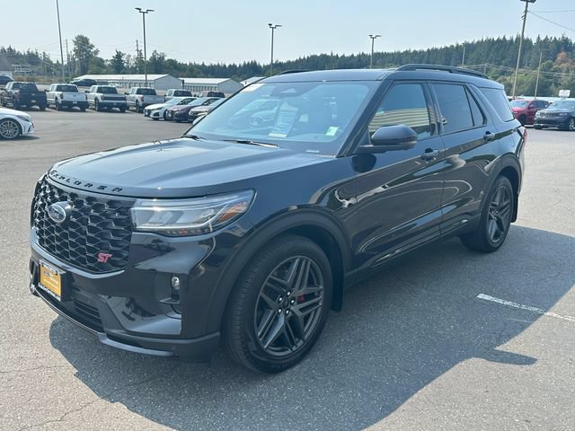 Certified 2025 Ford Explorer ST AWD/4WD image 6