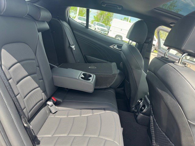 Used 2023 Kia Stinger GT2 AWD/4WD image 39