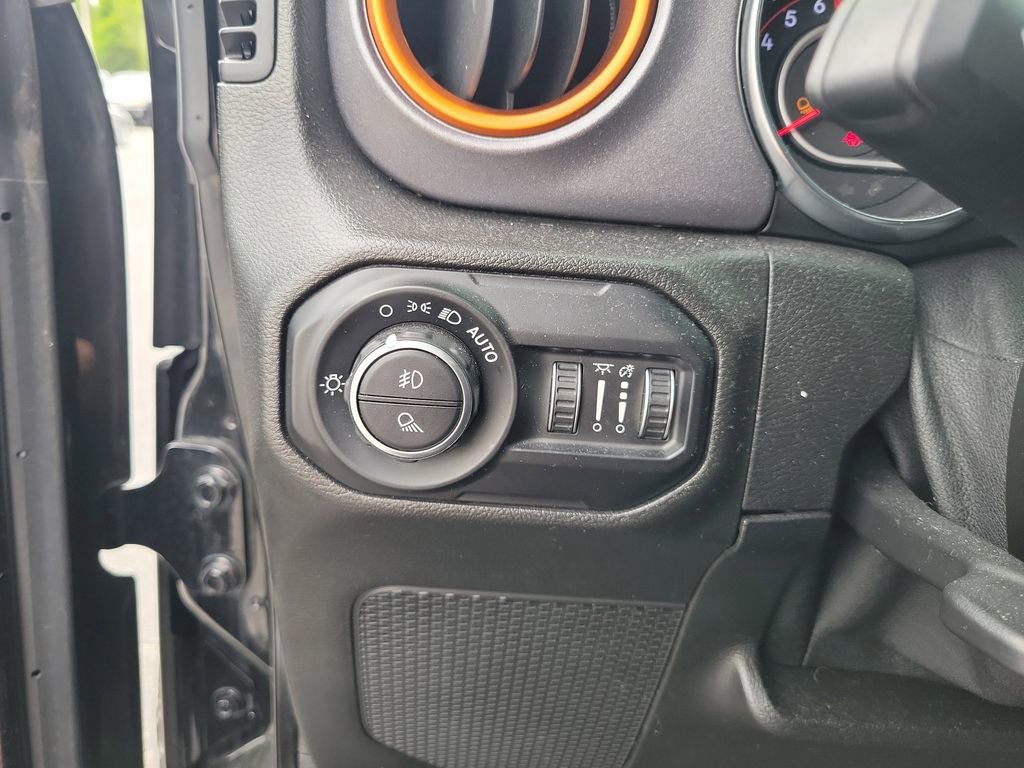 Used 2021 Jeep Gladiator Mojave w/ LED Lighting Group AWD/4WD image 29