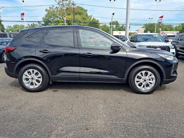 Certified 2025 Ford Escape Active AWD/4WD image 8