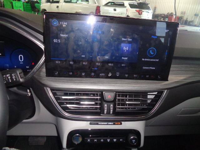 Certified 2024 Ford Escape Platinum AWD/4WD image 9