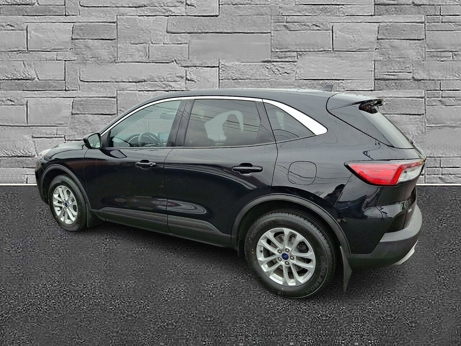 Certified 2020 Ford Escape SE image 7