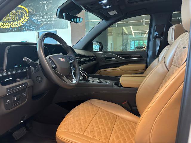 Used 2024 Cadillac Escalade Sport w/ LPO, ONYX Package AWD/4WD image 12