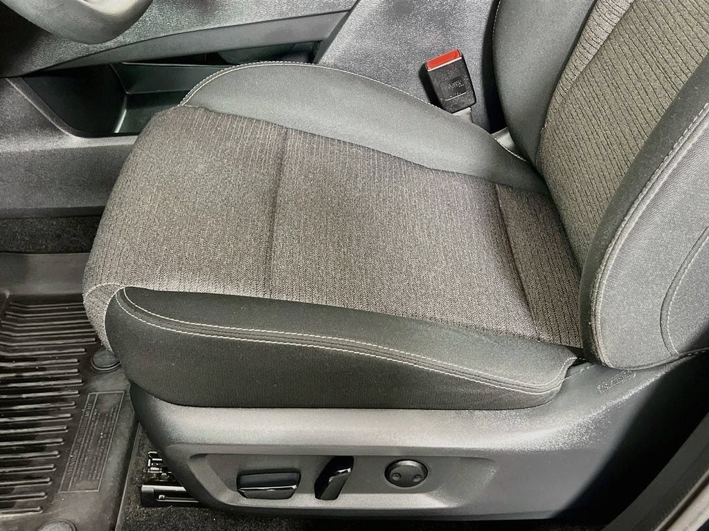 Used 2021 Nissan Rogue SV AWD/4WD image 23