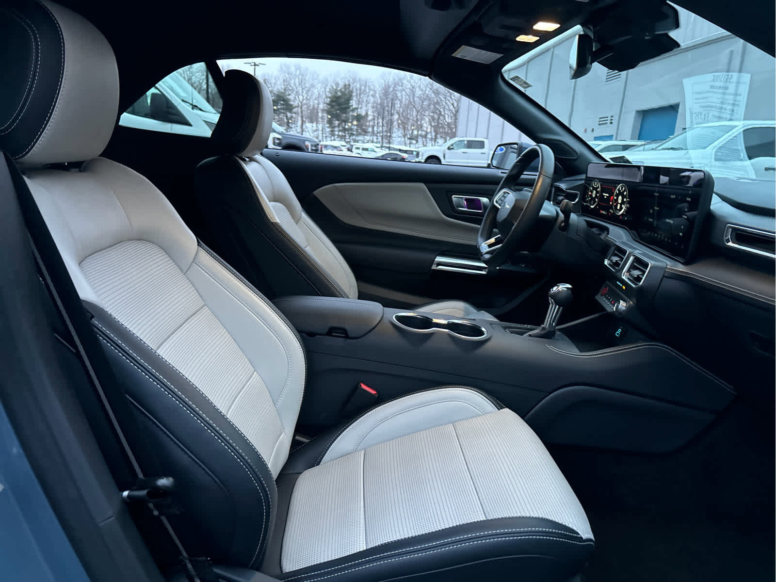 Certified 2025 Ford Mustang Premium image 27