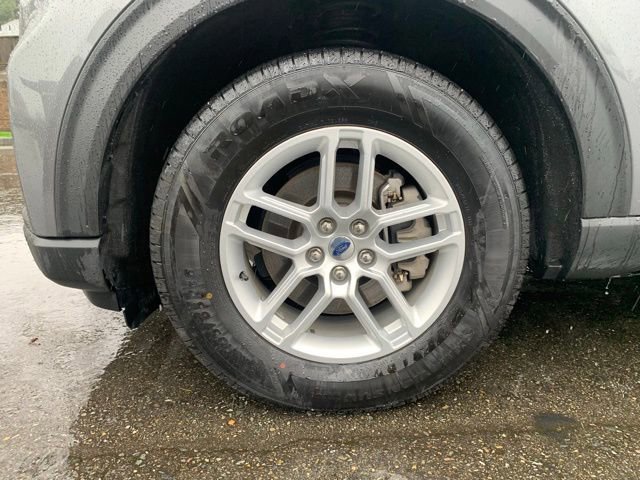 Certified 2025 Ford Explorer Active AWD/4WD image 12