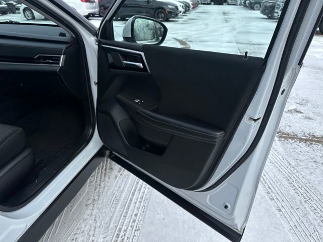 Used 2022 Mitsubishi Outlander ES image 13