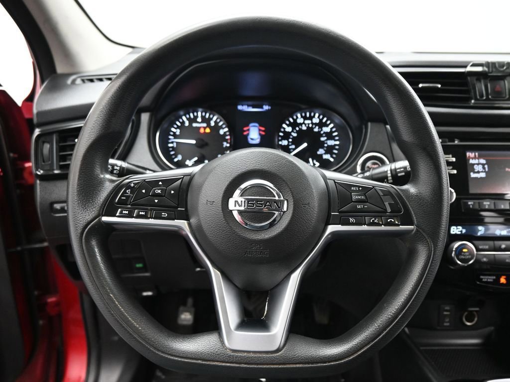 Used 2018 Nissan Rogue Sport SV image 39