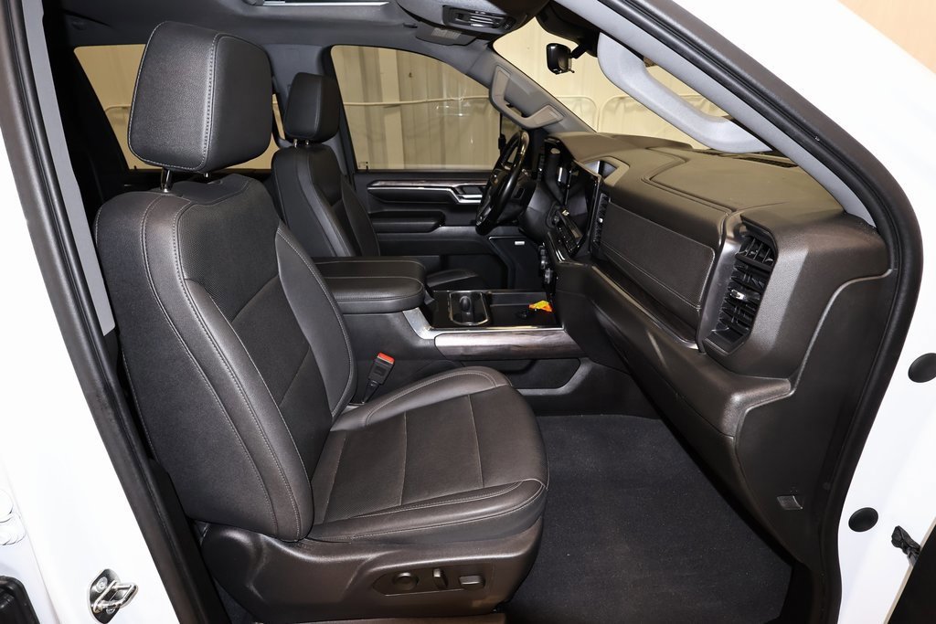 Used 2024 Chevrolet Silverado 2500 LTZ w/ LTZ Plus Package image 25