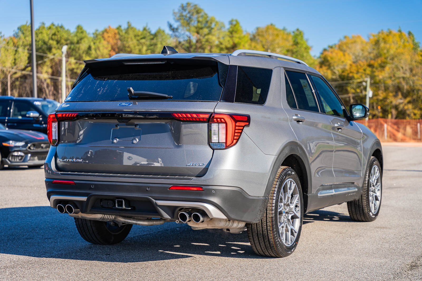 Certified 2025 Ford Explorer Platinum w/ Ultimate Package image 7