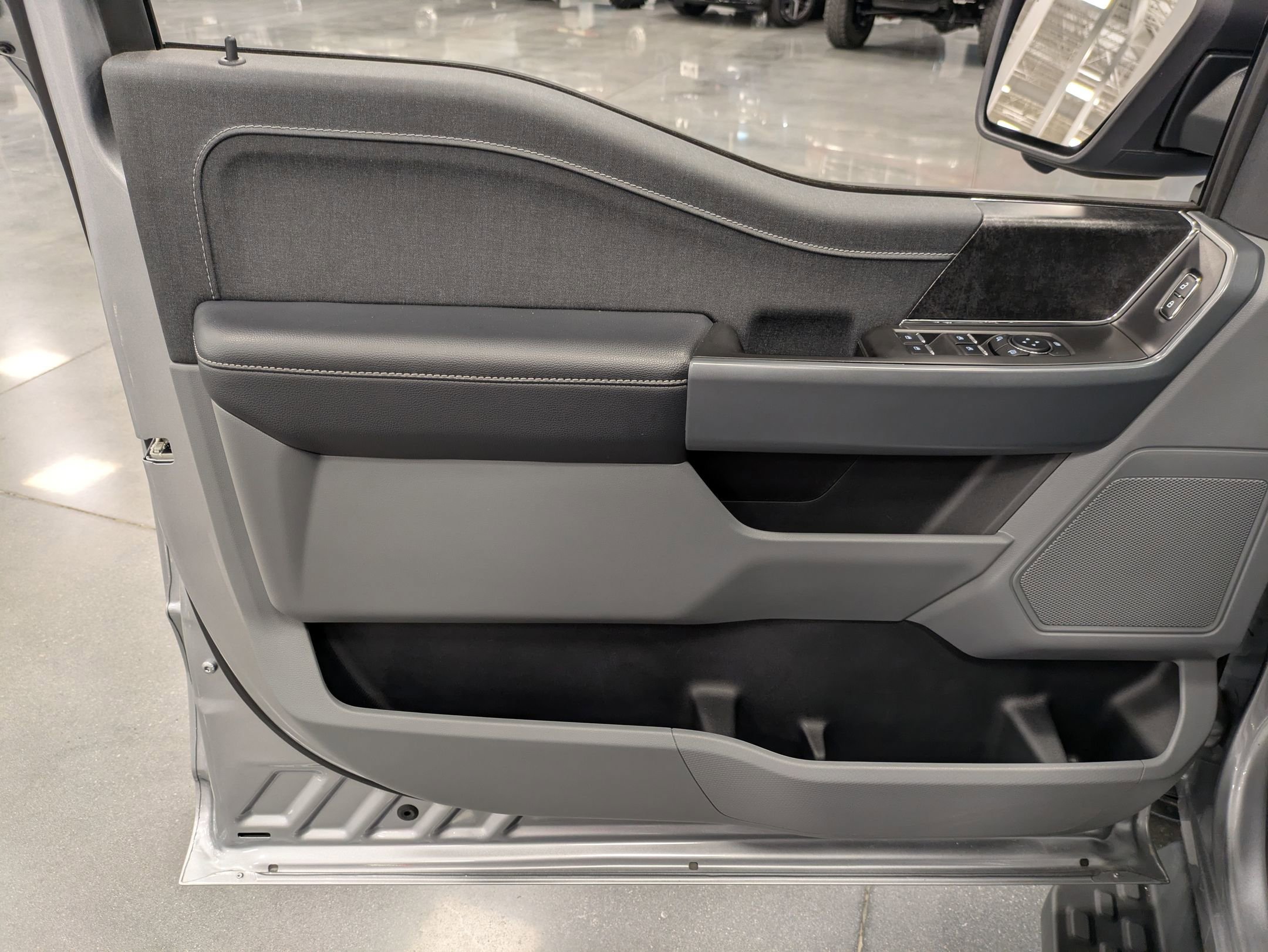 Certified 2024 Ford F150 Lightning XLT w/ Max Trailer Tow Package image 17