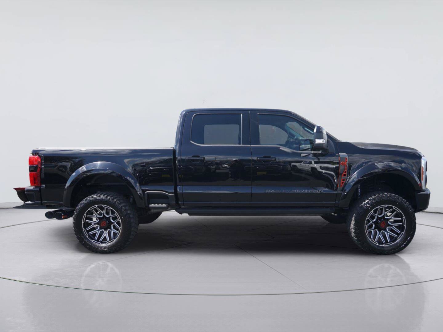 Certified 2023 Ford F250 Lariat w/ Lariat Ultimate Package AWD/4WD image 5