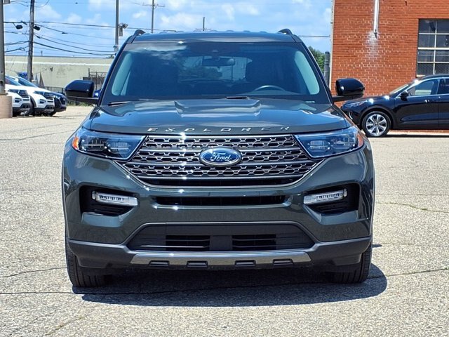 Certified 2024 Ford Explorer XLT w/ Equipment Group 202A AWD/4WD image 26
