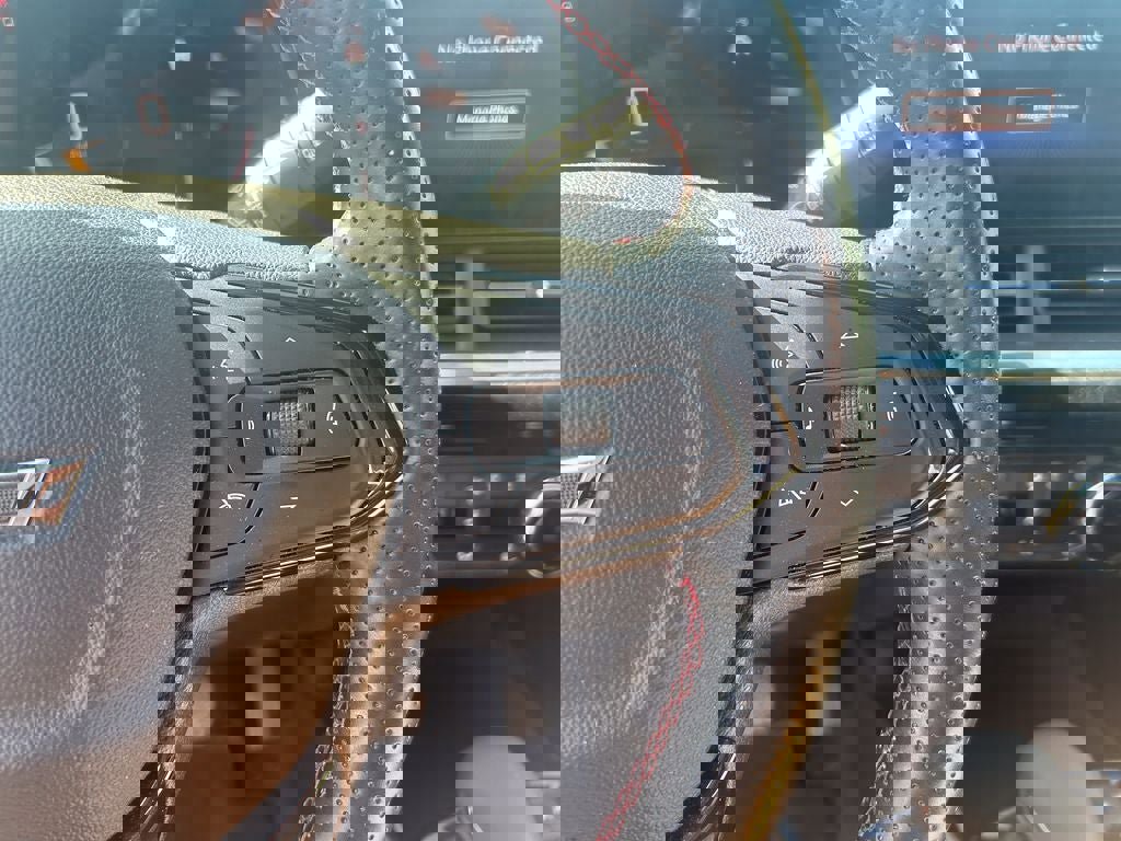 Used 2024 Chevrolet Trax RS w/ Driver Confidence Package FWD image 25