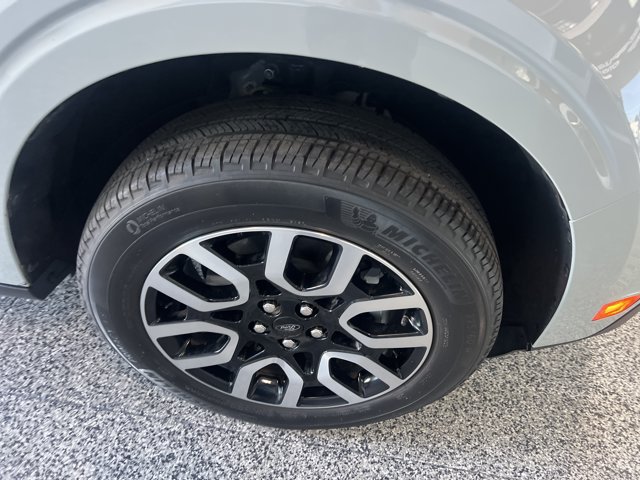 Certified 2023 Ford Maverick Lariat w/ Lariat Luxury Package AWD/4WD image 4