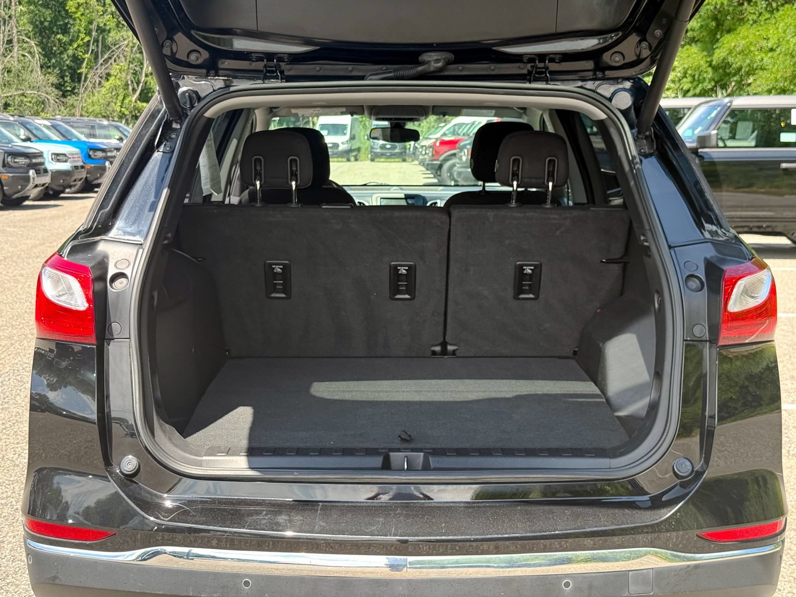 Used 2019 Chevrolet Equinox LT AWD/4WD image 13