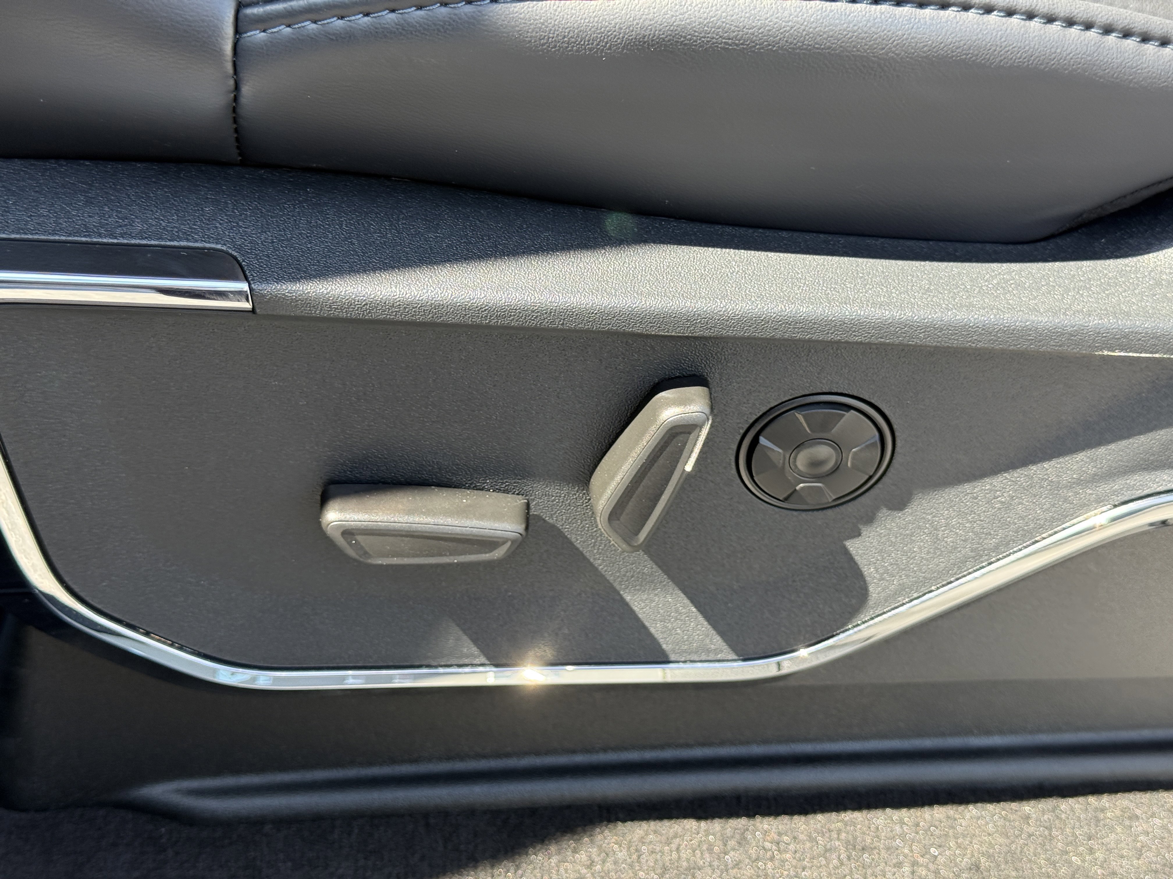 Certified 2026 Ford F250 Platinum image 18