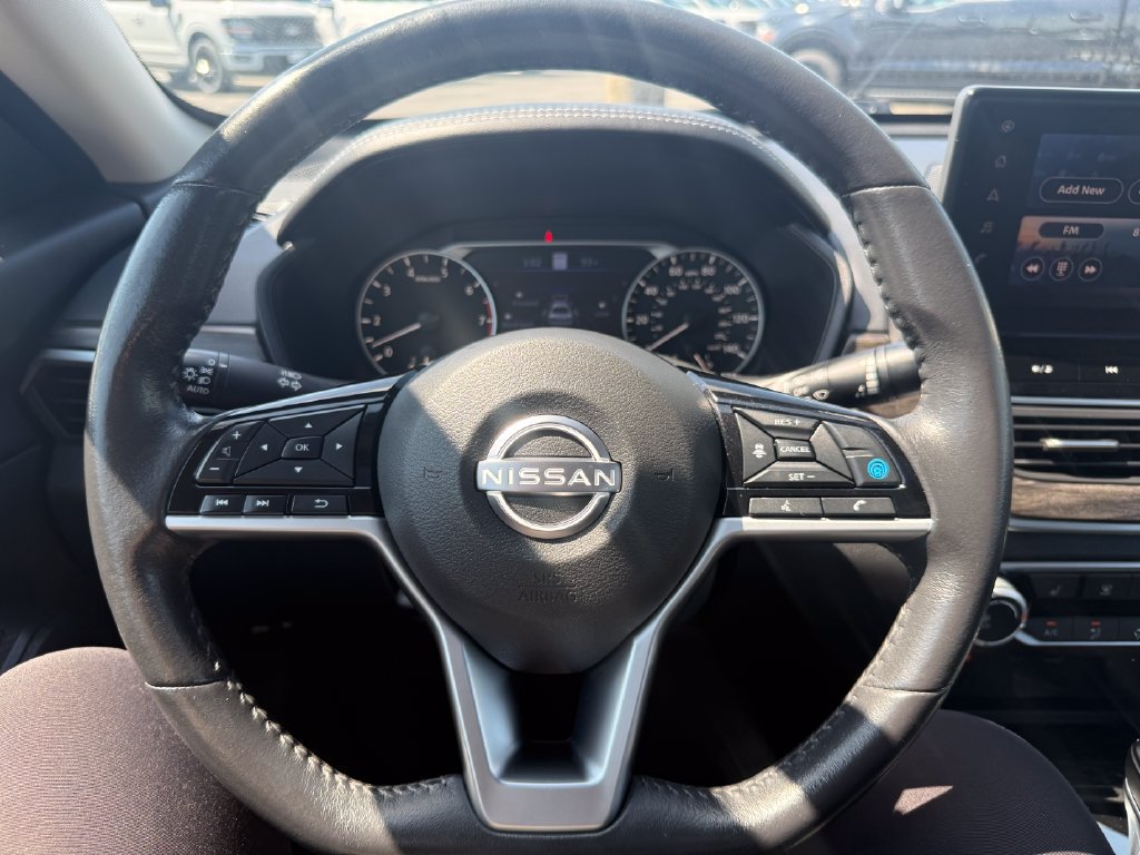 Used 2024 Nissan Altima 2.5 SV w/ SV Premium Package FWD image 20