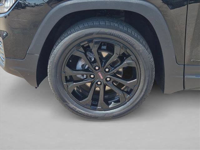 Used 2022 GMC Terrain SLE w/ Driver Convenience Package AWD/4WD image 9