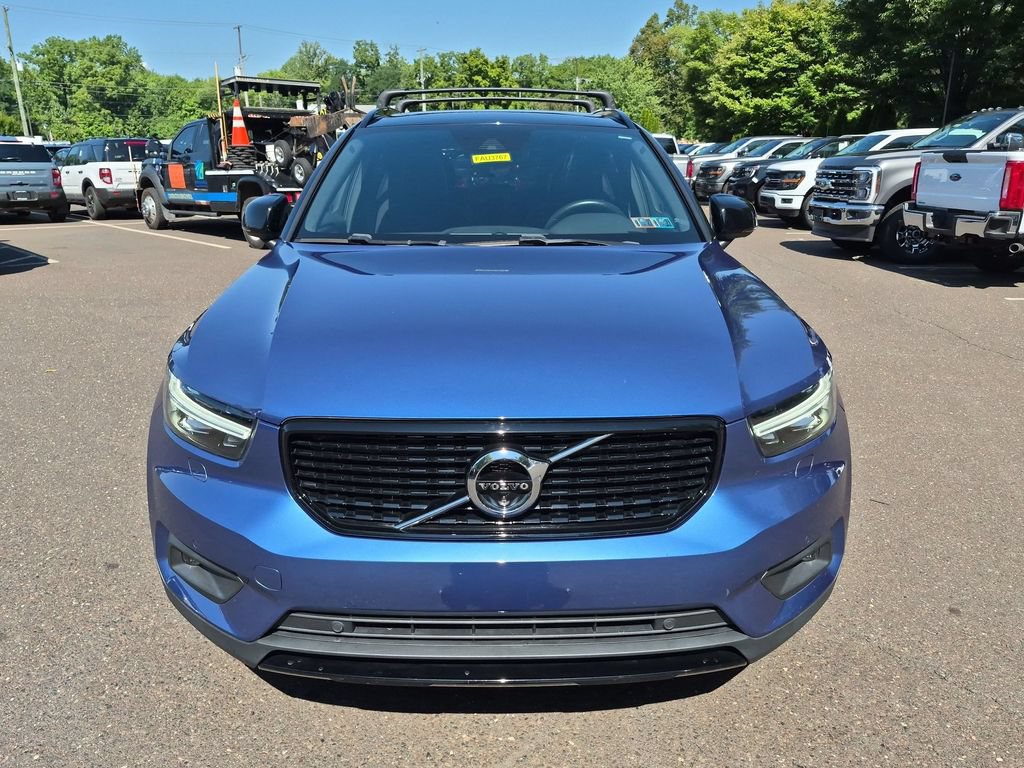 Used 2020 Volvo XC40 T5 R-Design w/ Protection Package Premier AWD/4WD image 4