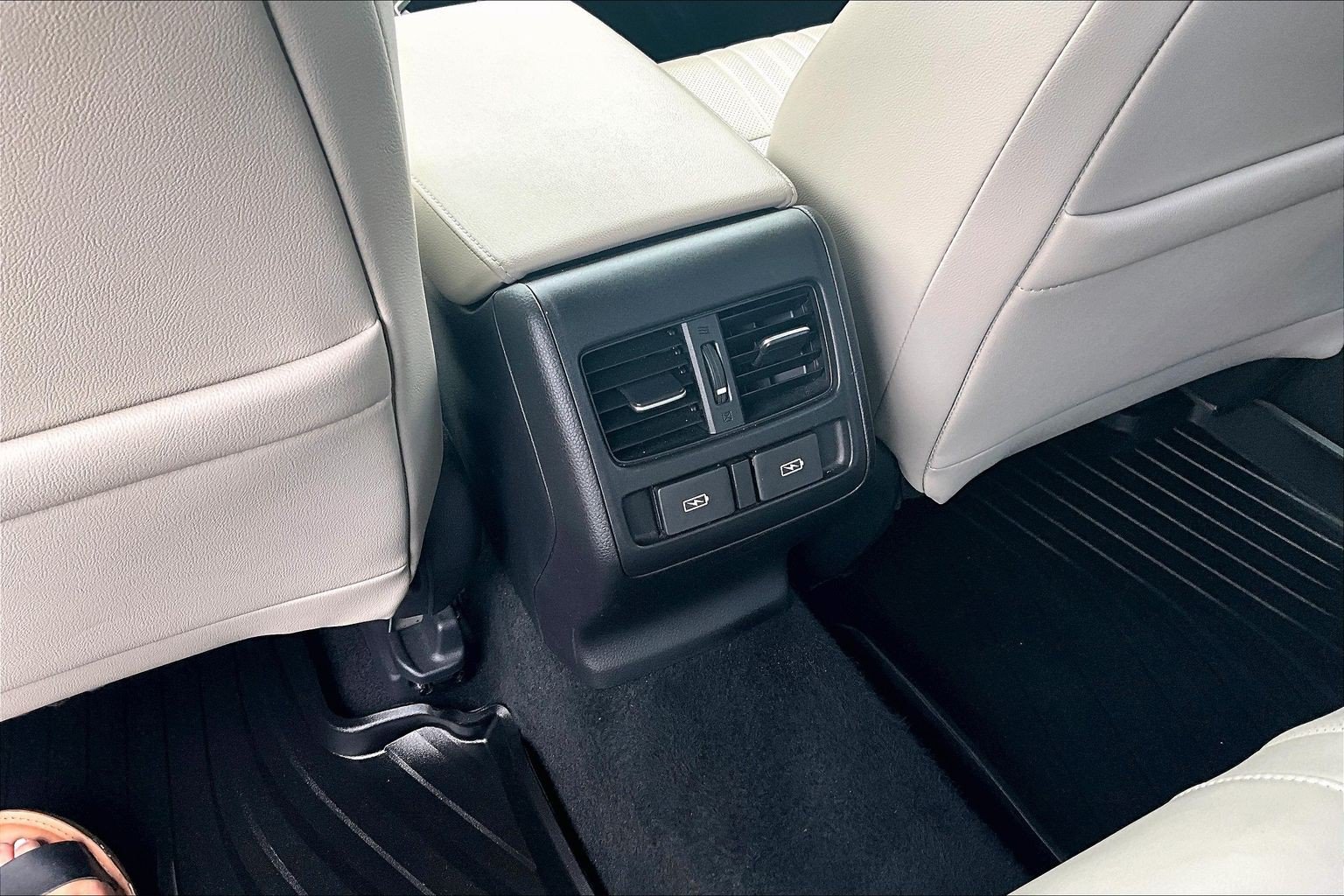 Used 2021 Honda Accord Touring image 33