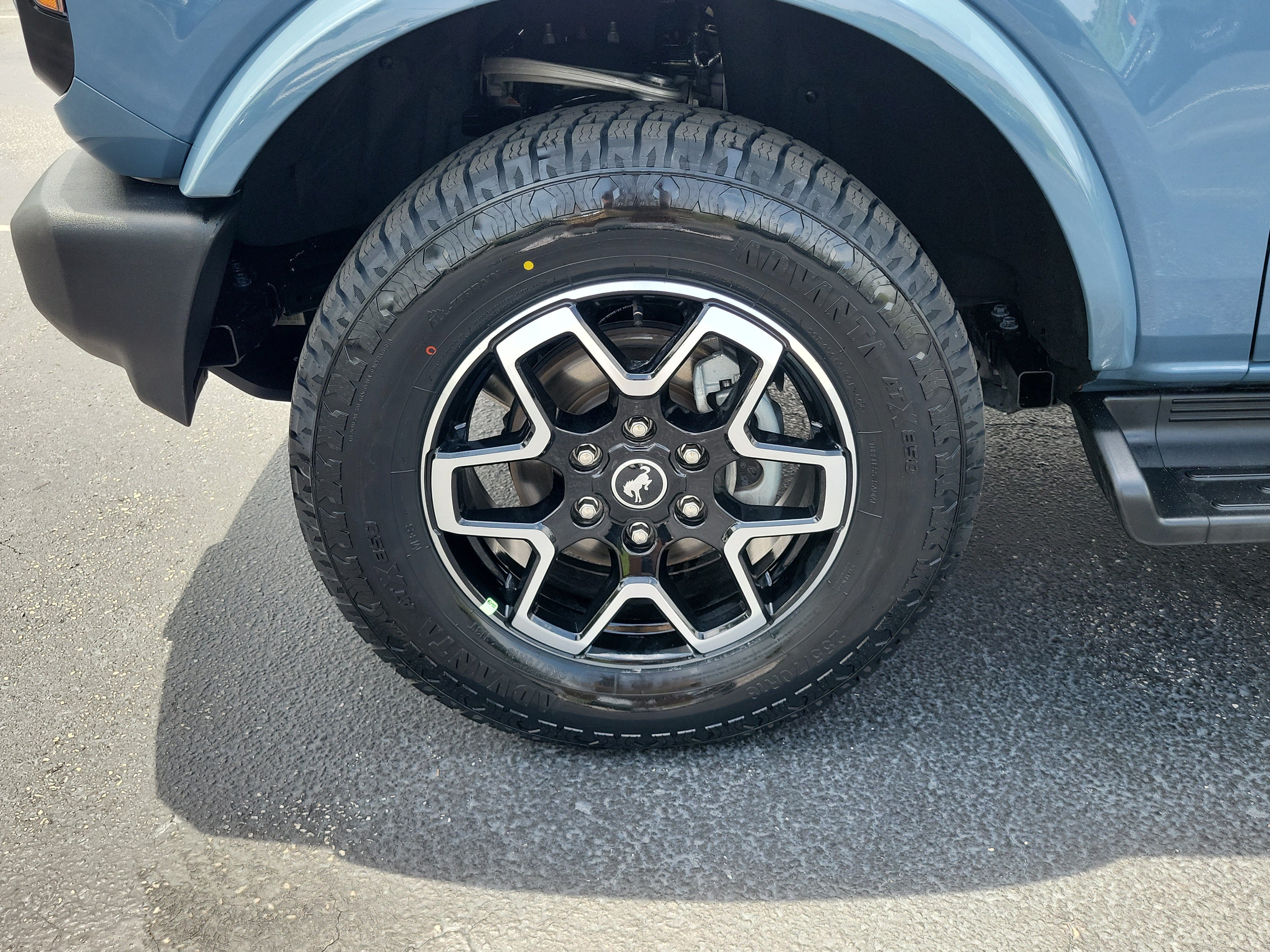 Certified 2025 Ford Bronco Outer Banks AWD/4WD image 5