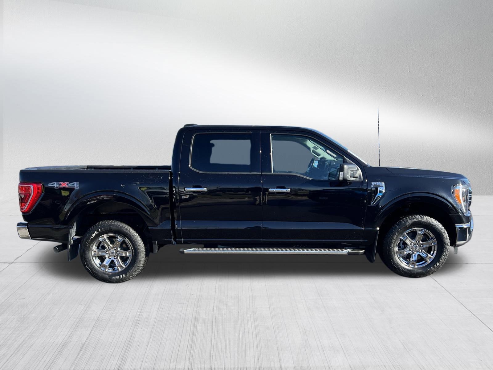 Certified 2022 Ford F150 XLT w/ Equipment Group 302A High image 6