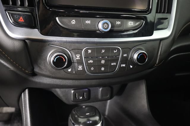 Used 2020 Chevrolet Traverse LT w/ Driver Confidence II Package AWD/4WD image 44
