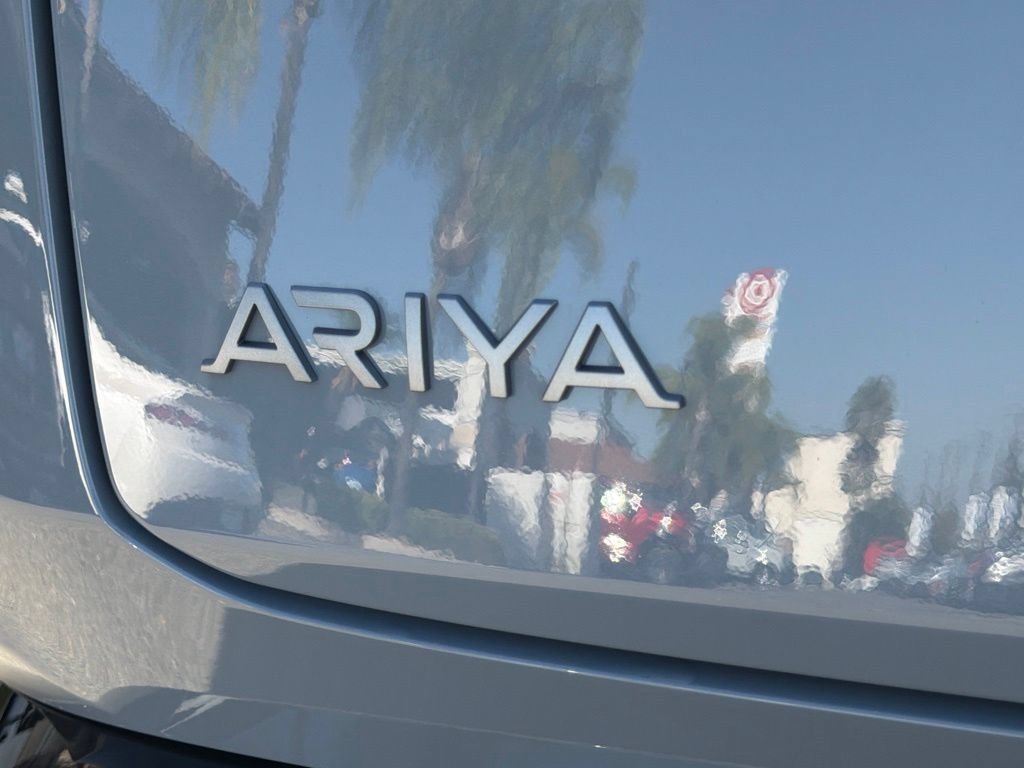 Used 2025 Nissan Ariya AWD image 16