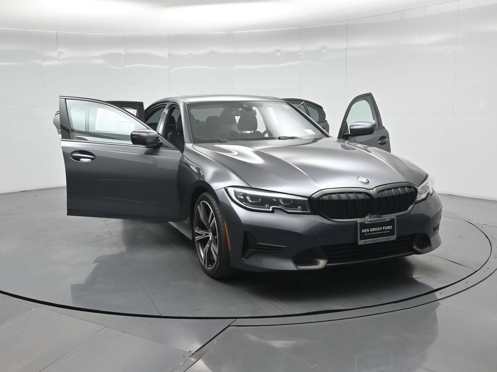 Used 2021 BMW 330i Sedan w/ Convenience Package RWD image 31